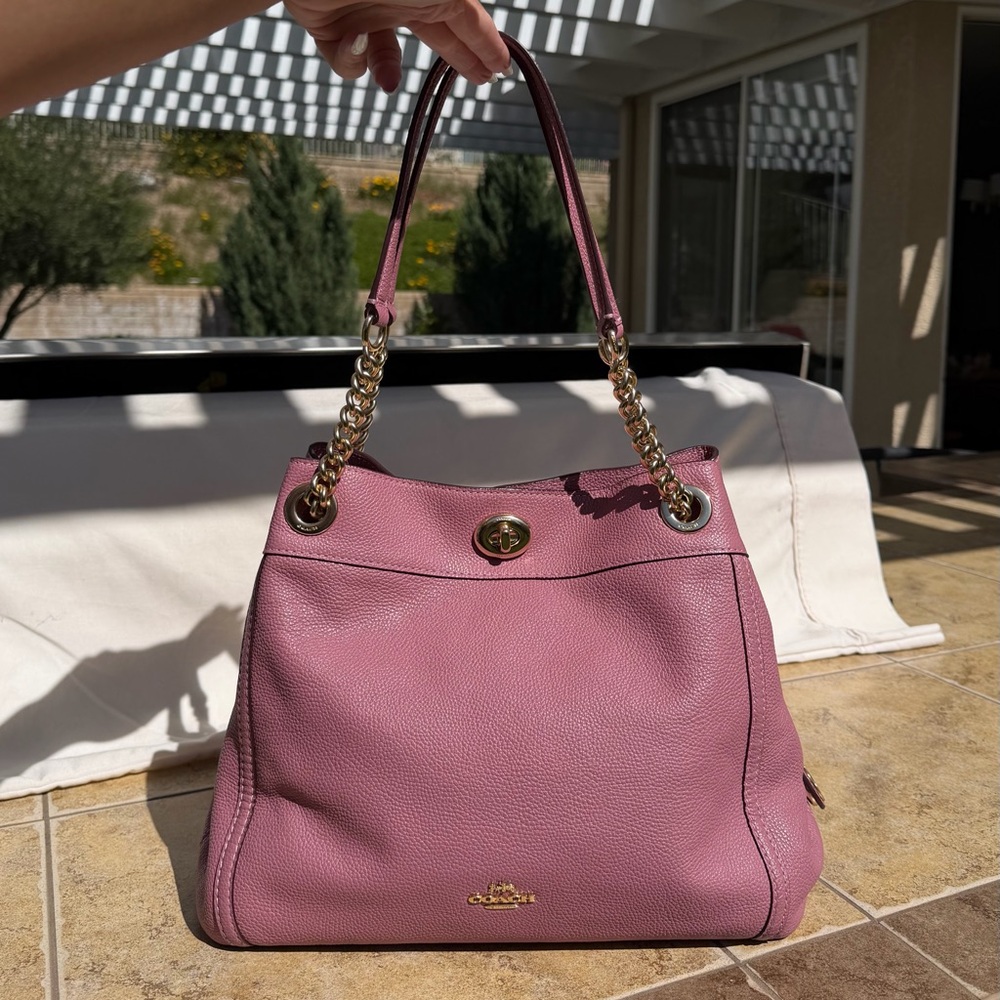 Coach Edie Turlock Mauve Pink & Gold Pebbled Leather Chain Shoulder Bag Purse